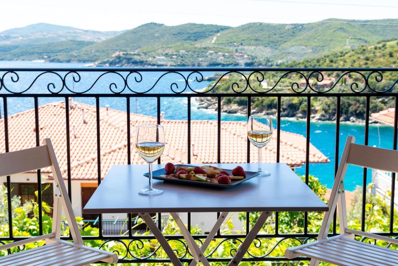 Avli Apartments Pyrgadikia Esterno foto