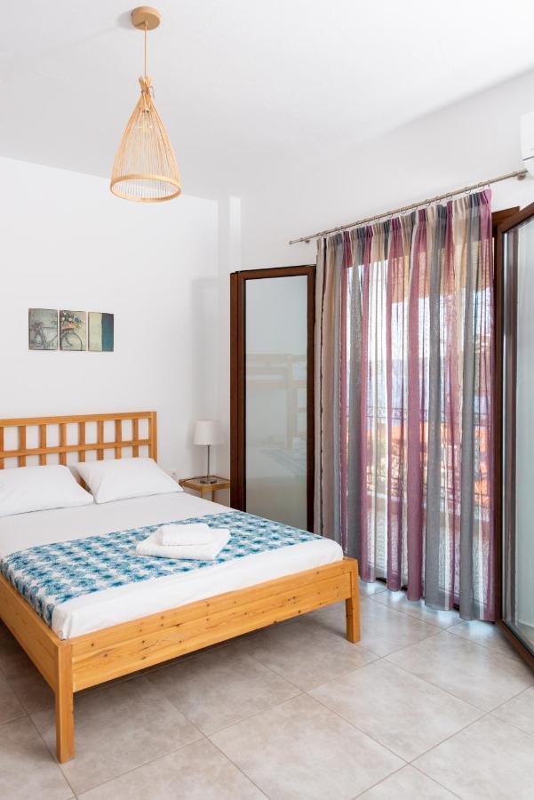 Avli Apartments Pyrgadikia Esterno foto