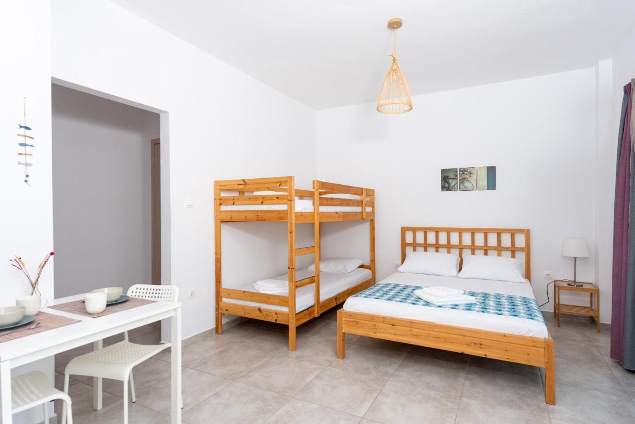 Avli Apartments Pyrgadikia Esterno foto