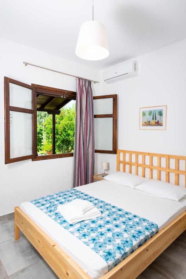 Avli Apartments Pyrgadikia Esterno foto