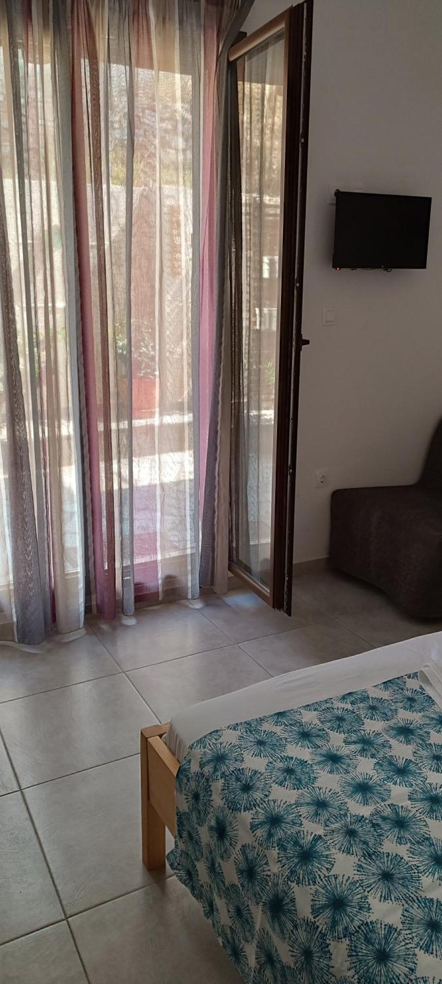 Avli Apartments Pyrgadikia Esterno foto