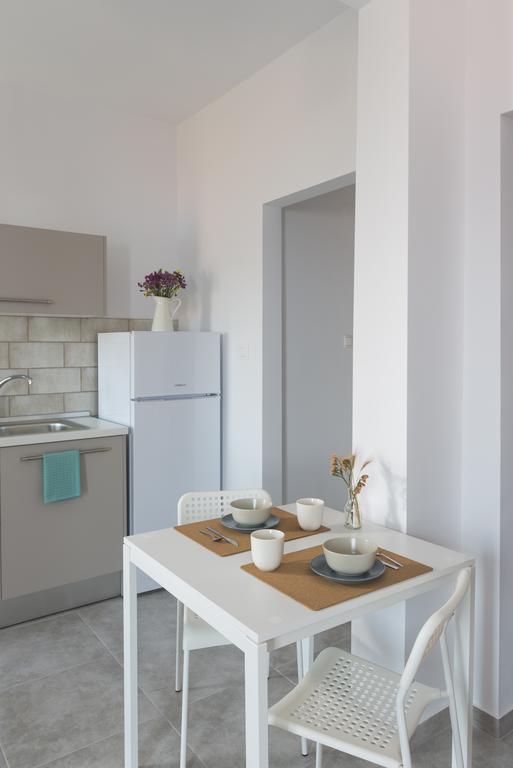 Avli Apartments Pyrgadikia Esterno foto