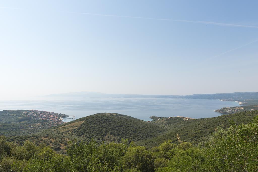 Avli Apartments Pyrgadikia Esterno foto
