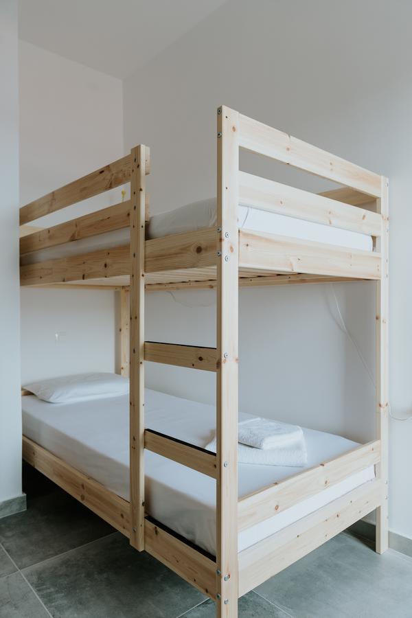 Avli Apartments Pyrgadikia Esterno foto
