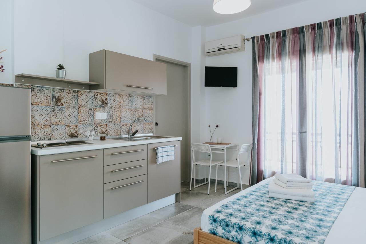 Avli Apartments Pyrgadikia Esterno foto